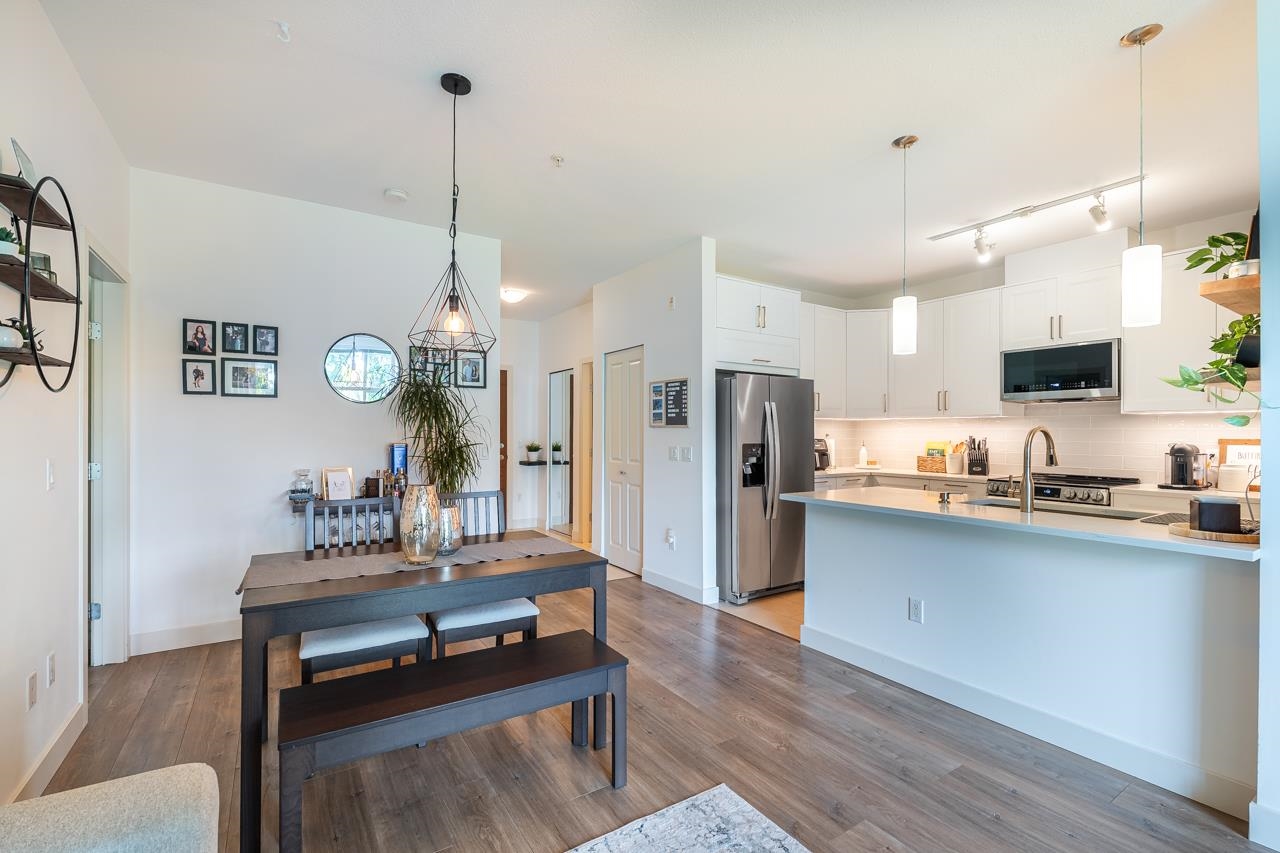 318-2477 Kelly Avenue, Port Coquitlam, BC, V3C 0B3