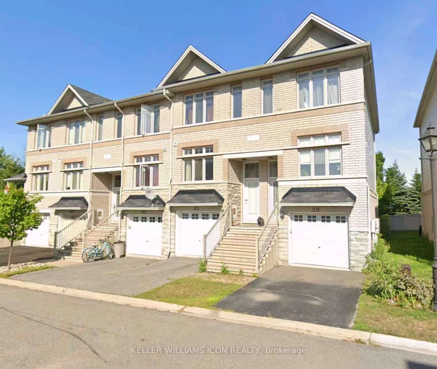 213 Stroget Private, Ottawa, ON, K2E 0A9