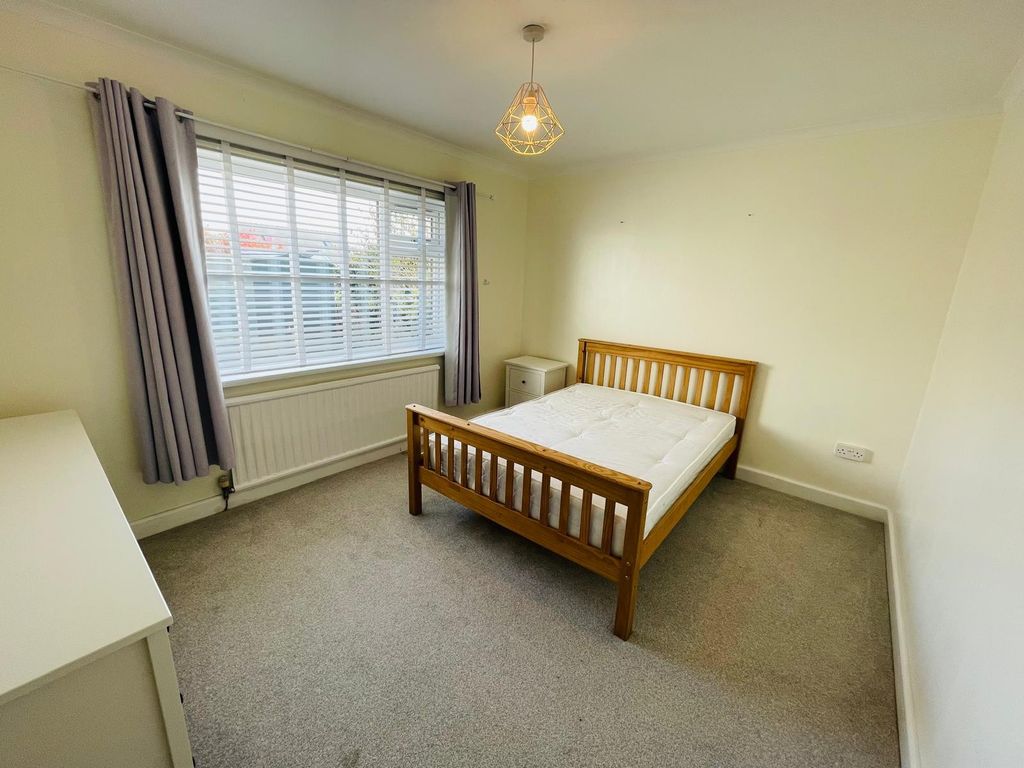 Additional image 5 of 3 bed bungalow to rentNew Road, Kilgetty SA68