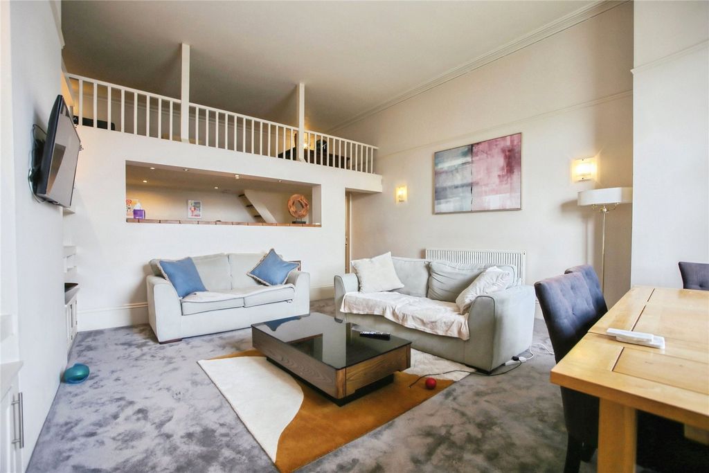 Additional image 4 of 3 bed flat to rentBerkeley Street, Cheltenham, Gloucestershire GL52