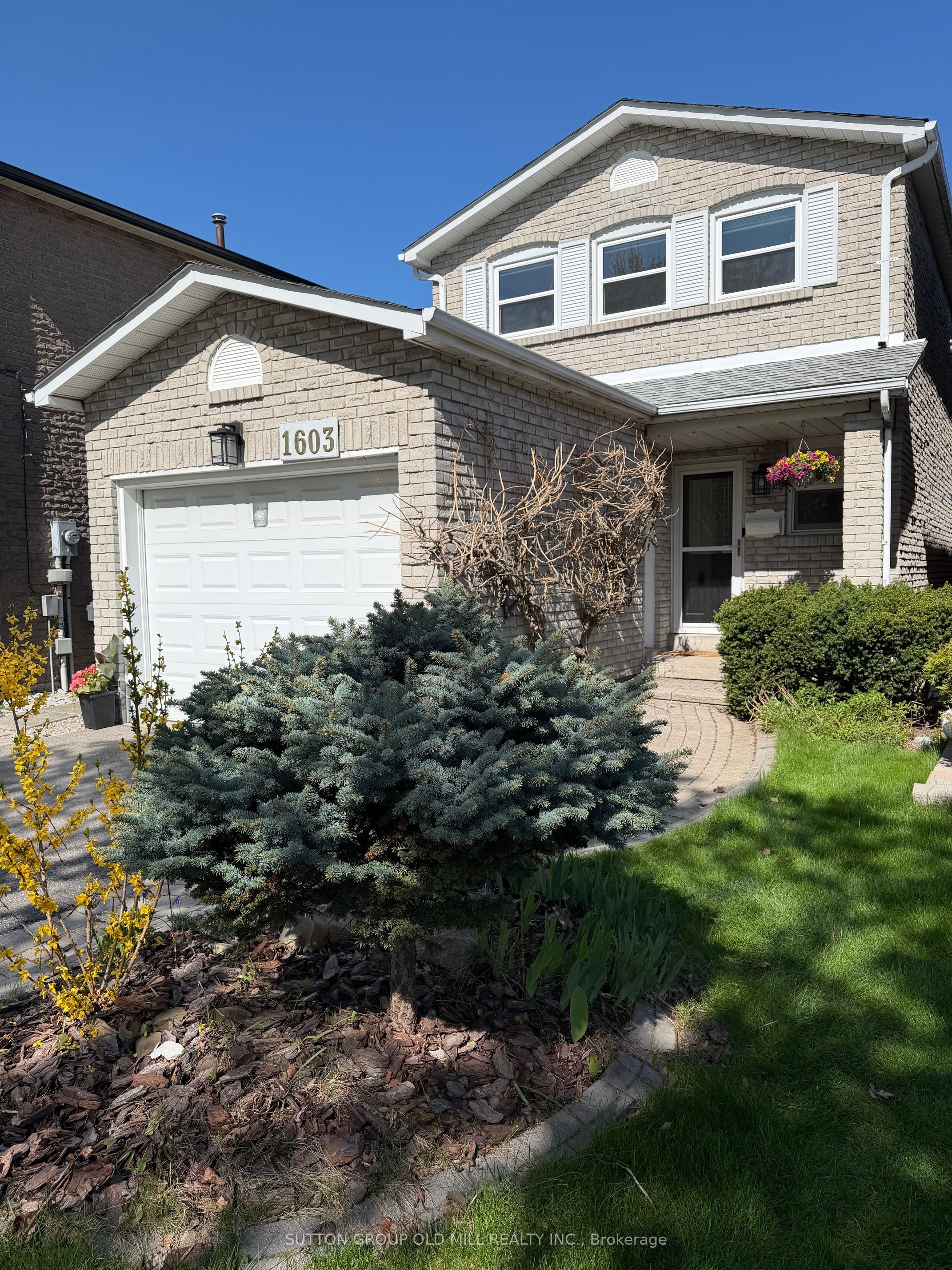 Additional image 2 of 1603 Dewberry Crescent, Mississauga, ON, L4W 3B6