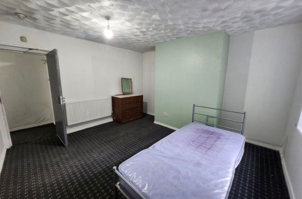 Additional image 12 of 13 bed shared accommodation to rentLittle Horton Lane, Bradford BD5