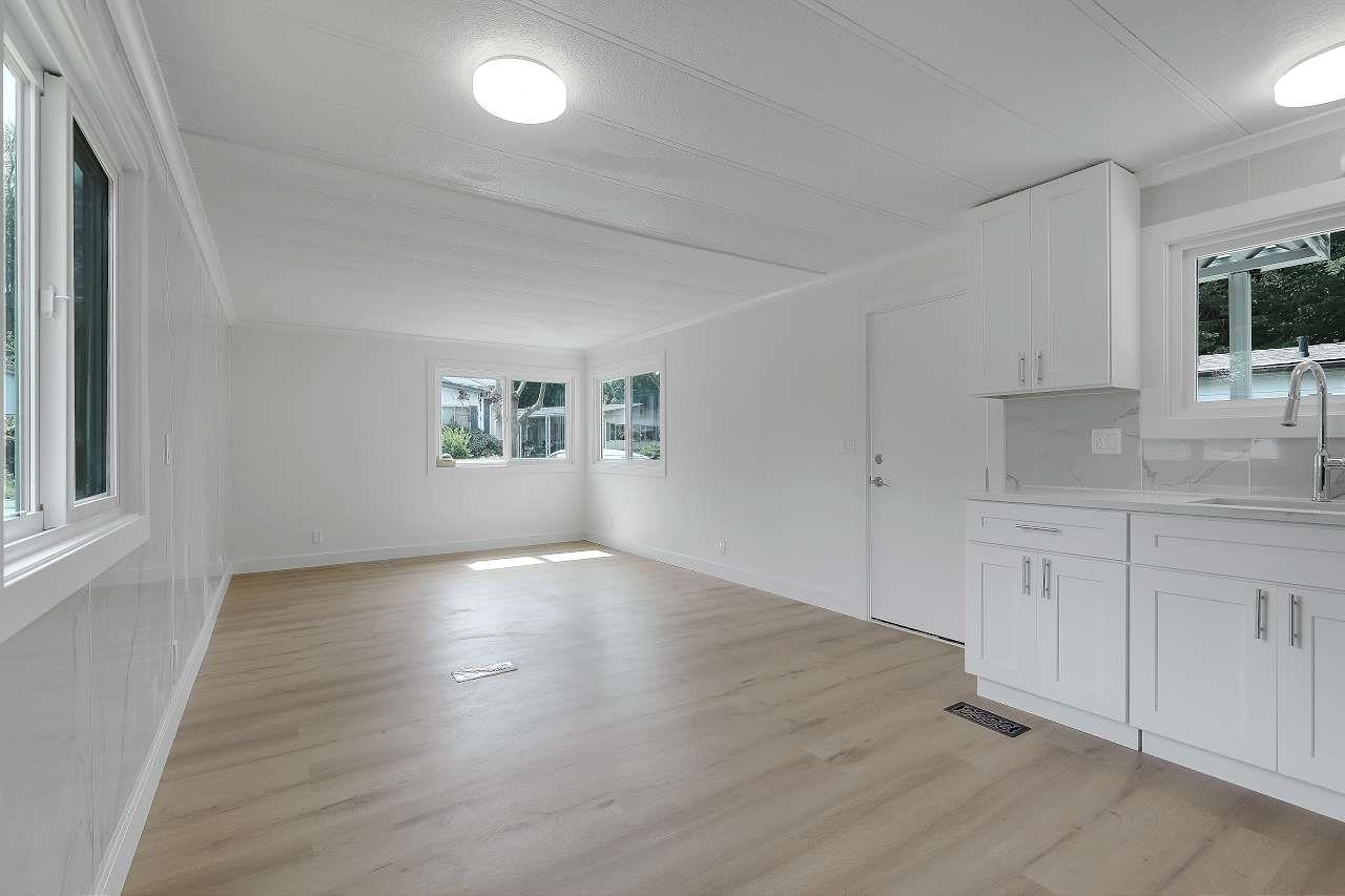 Additional image 4 of 77-8220 King George Boulevard, Surrey, BC, V3W 6E1