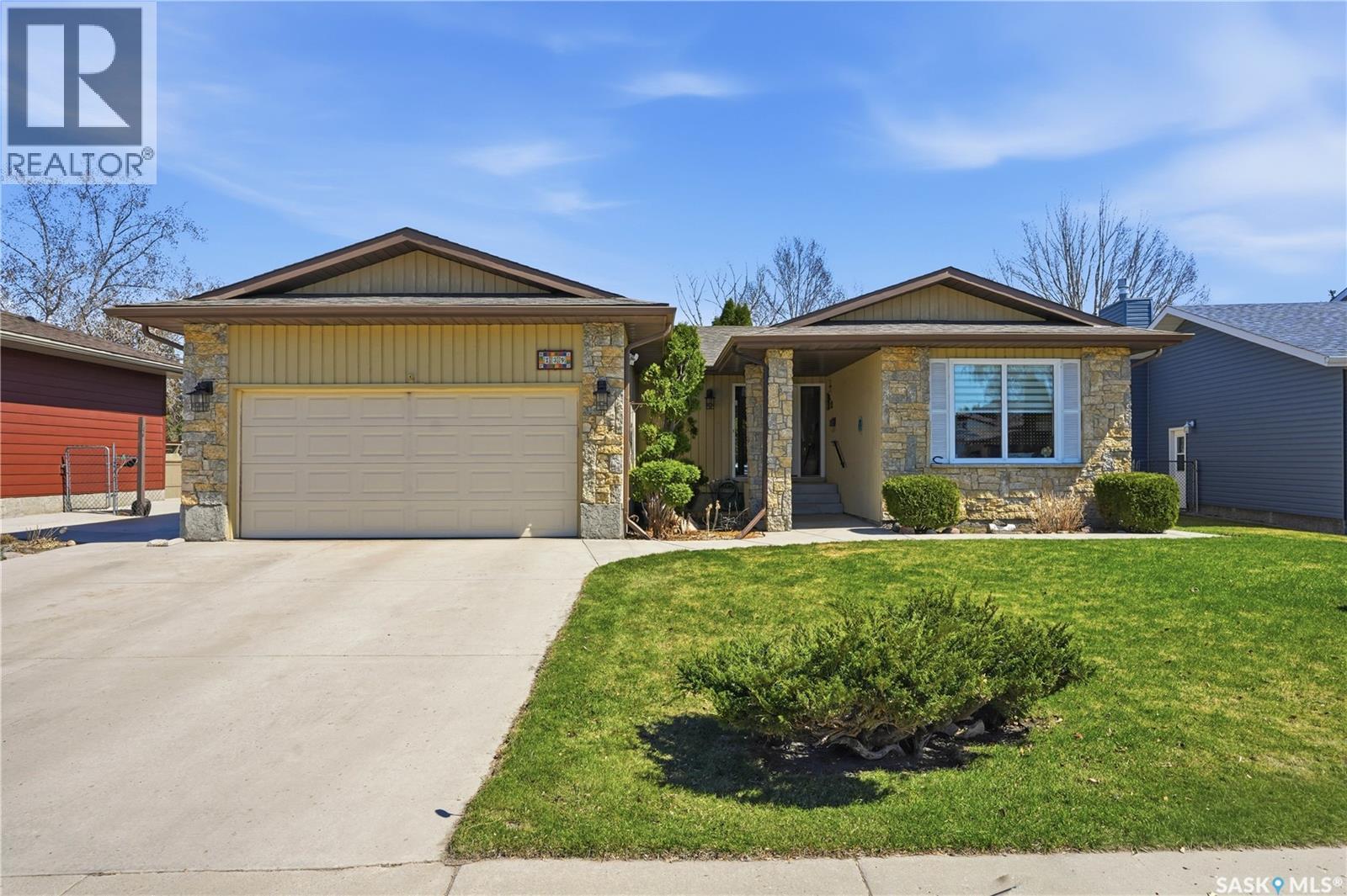 239 Stechishin Crescent, Saskatoon, SK, S7K5P6