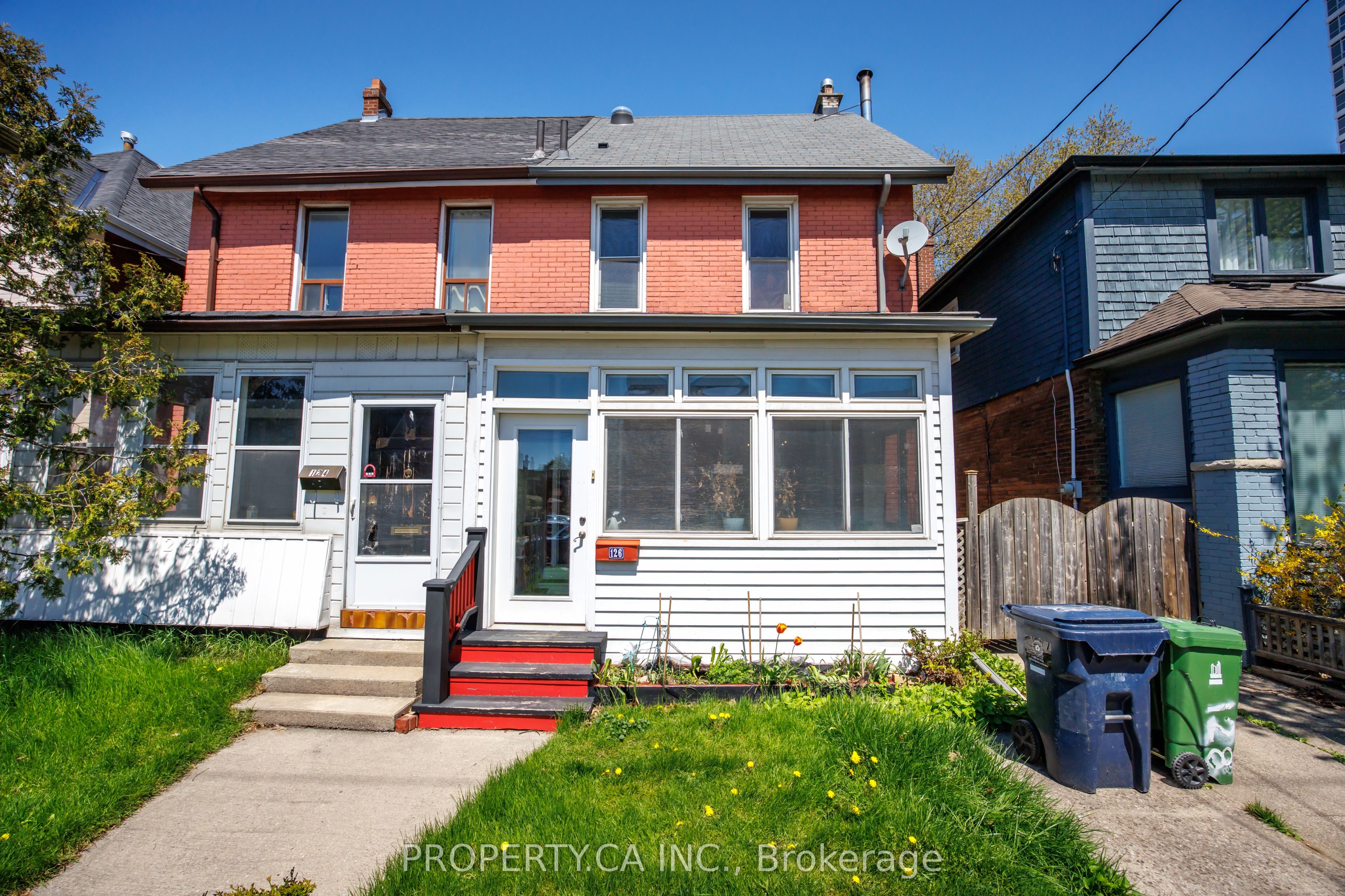 126 Stephenson Avenue, Toronto, ON, M4C 1G4