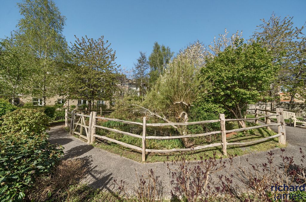 Additional image 9 of 1 bed flat for saleFitzwarren Court, Kingsdown Road, Swindon SN3
