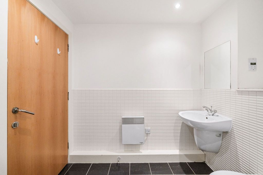 Additional image 33 of 2 bed flat for saleFlat 8/3, 72 Lancefield Quay, Glasgow G3
