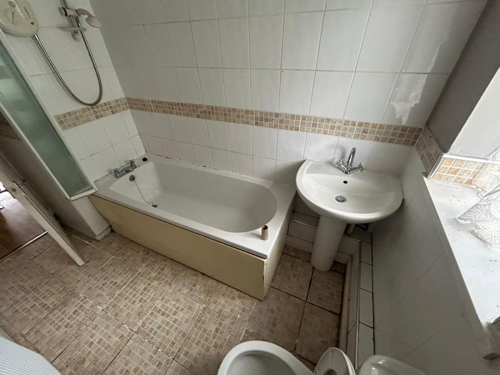 Additional image 7 of 2 bed flat for saleLime Grove, Neath SA11