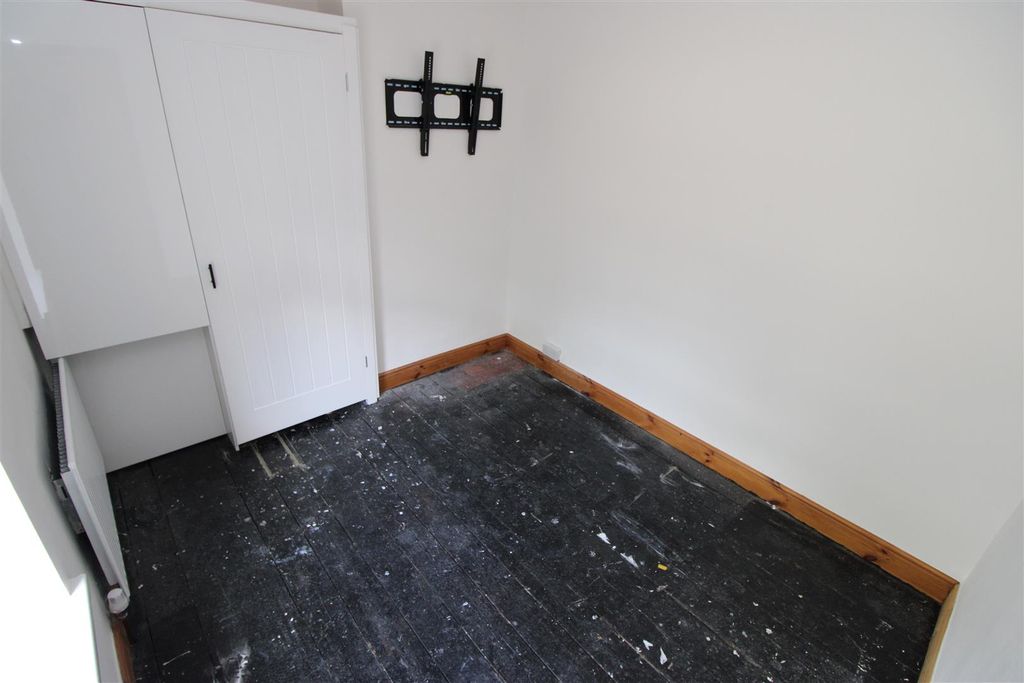 Additional image 6 of 3 bed terraced house to rentAbernant Road, Markham, Blackwood NP12