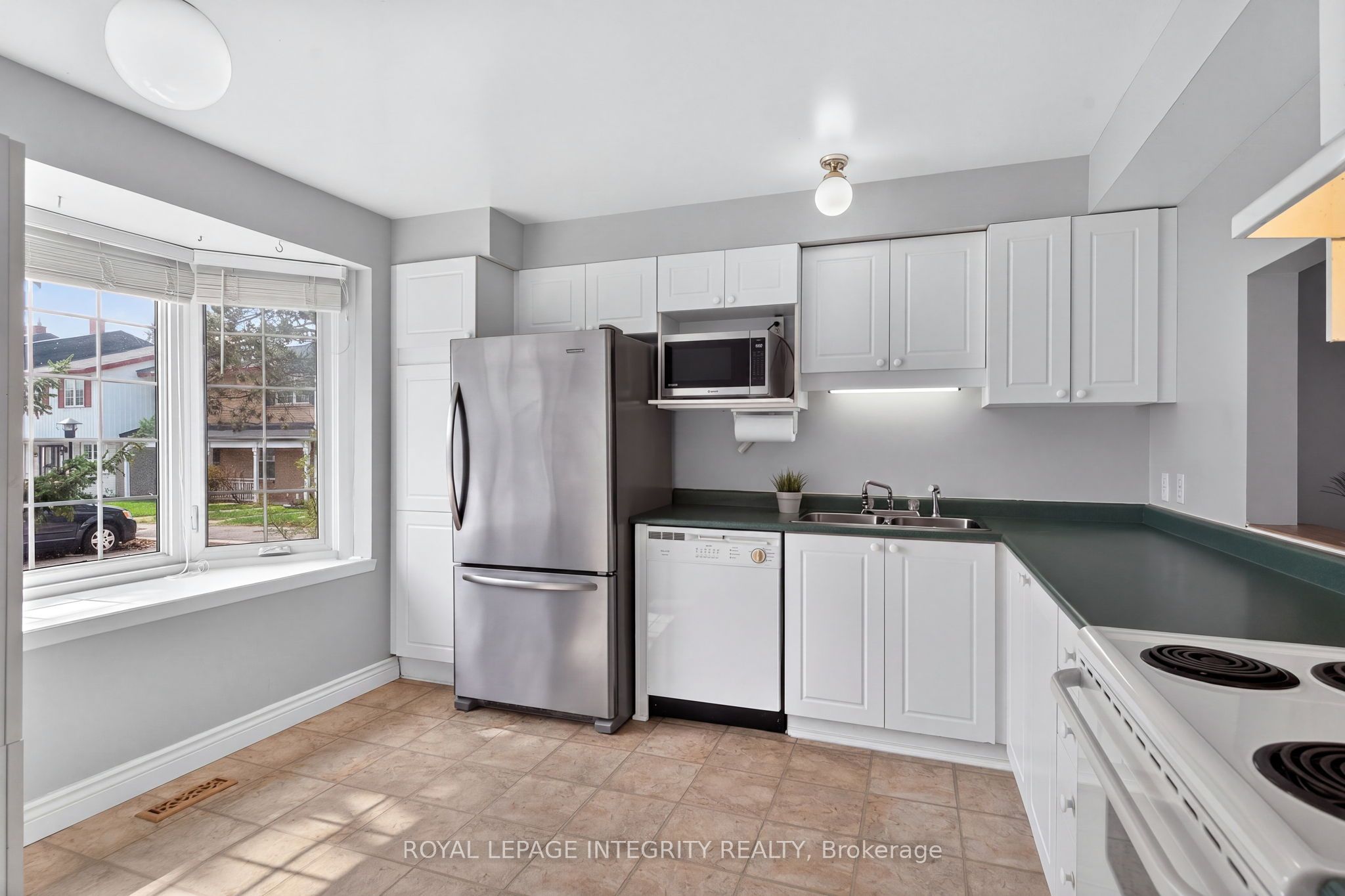 Additional image 3 of 183 Monterey Drive, Ottawa, ON, K2H 7A9