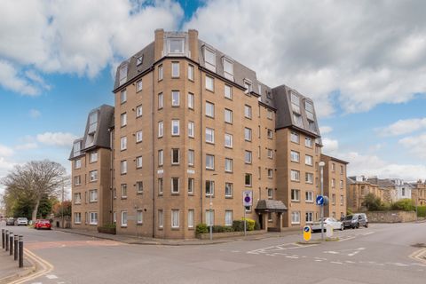2/38 Homeroyal House, Chalmers Crescent EH9