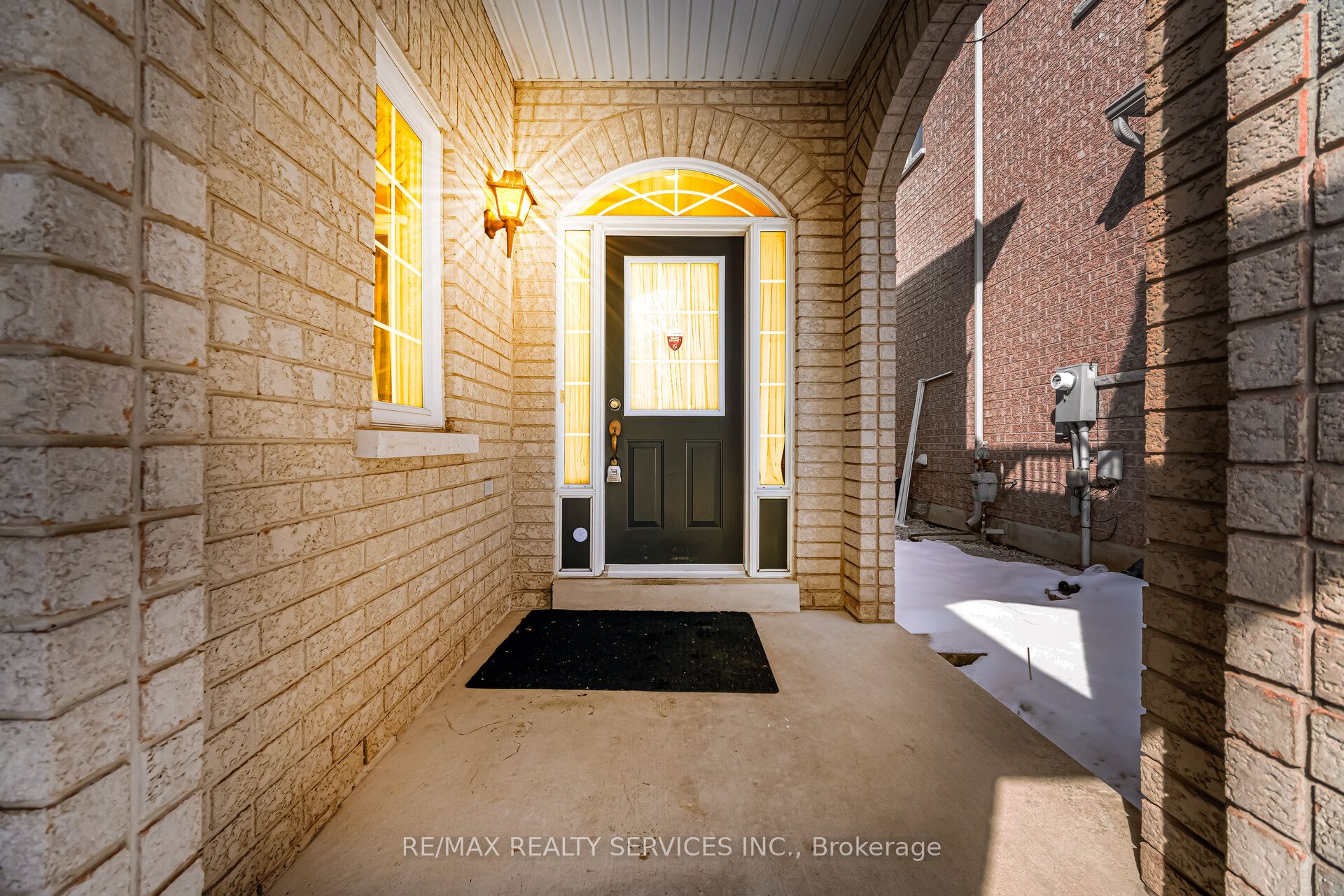 4 Rocky Point Crescent, Brampton, ON, L6V 4S8 photo 2