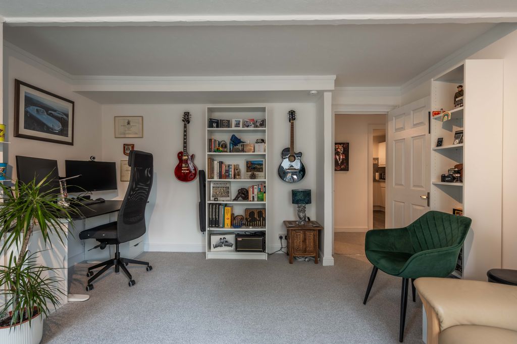 Additional image 4 of 2 bed flat for saleHigh Street, Dunblane FK15