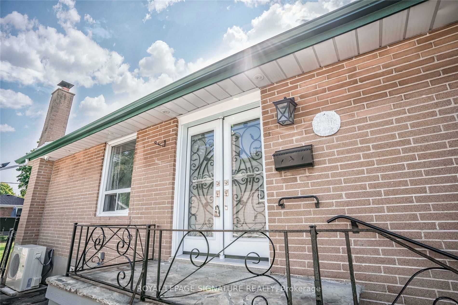 Main-14 Milford Haven Drive, Toronto, ON, M1G 3G6