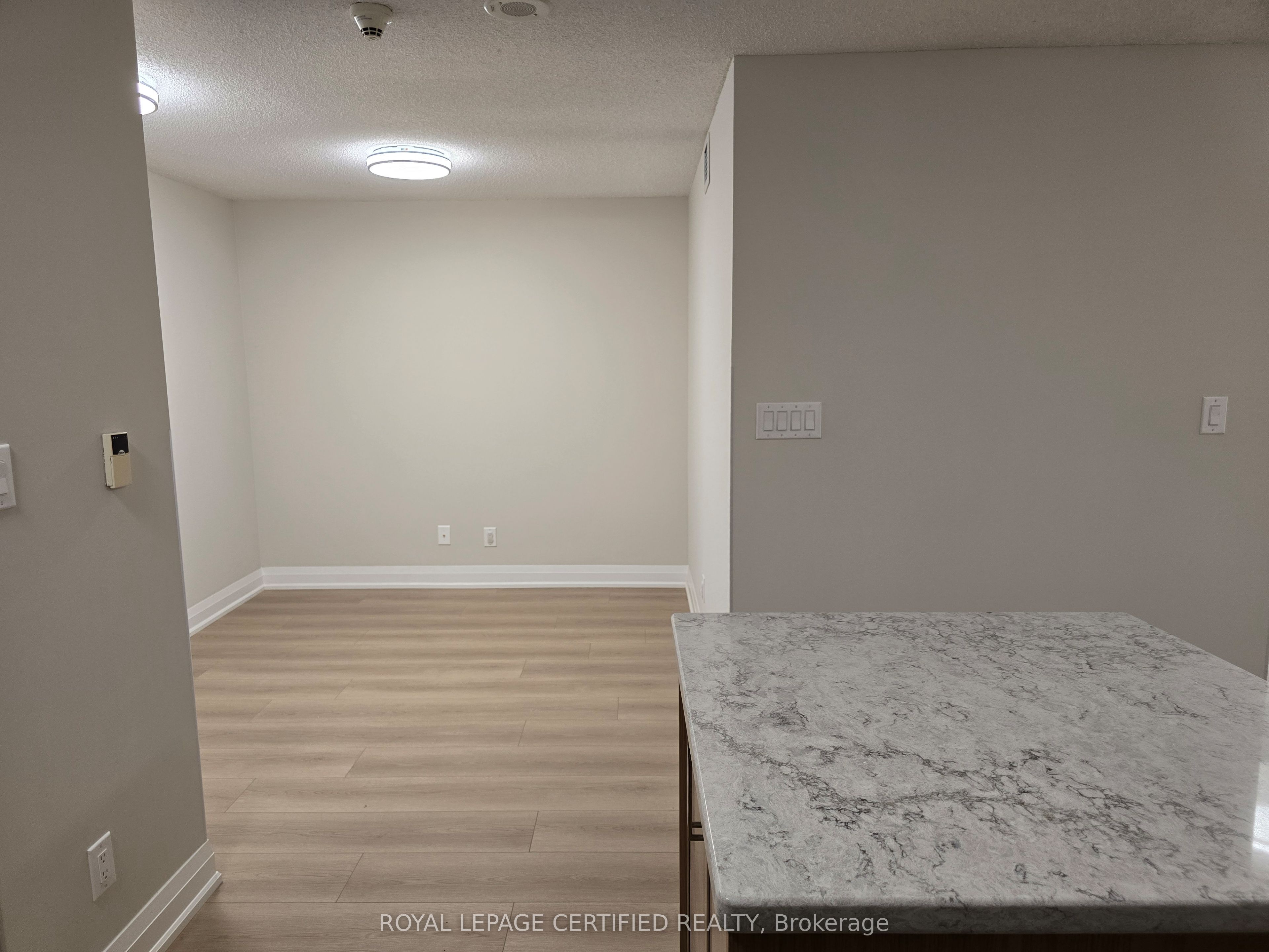 Additional image 2 of 2103-3880 Duke Of York Boulevard, Mississauga, ON, L5B 4M7