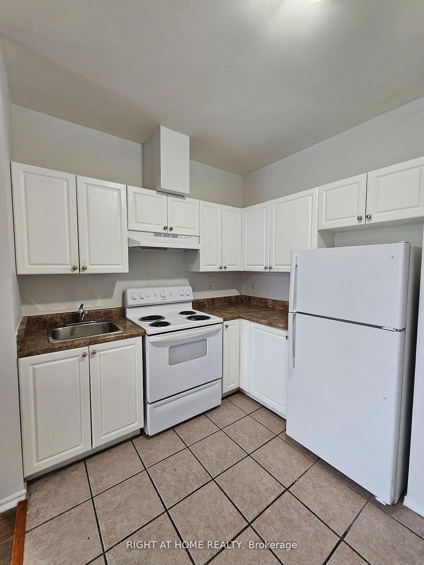 Additional image 2 of 307-1801 Eglinton Avenue W, Toronto, ON, M6E 2H7
