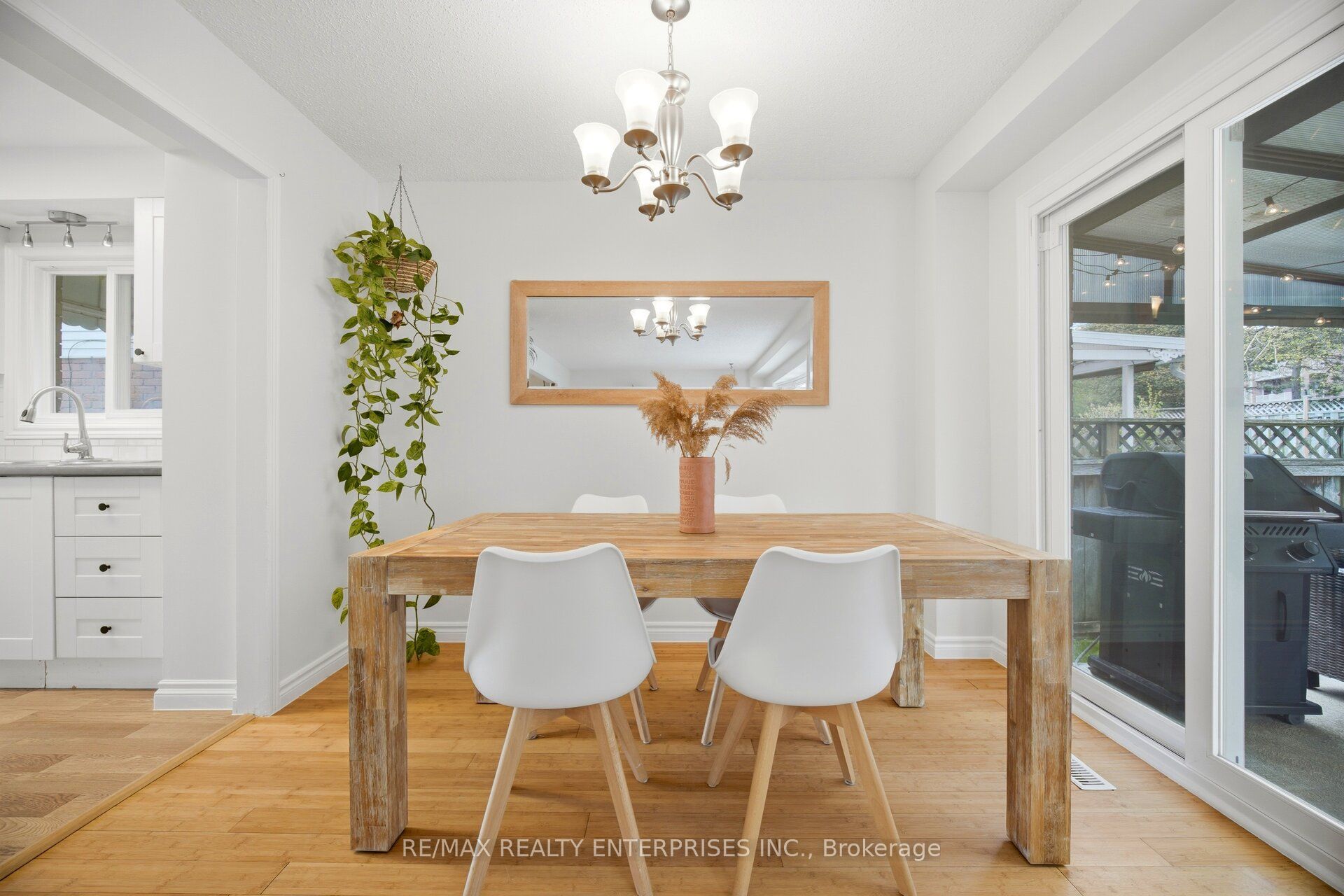 Additional image 3 of 3019 Sandlewood Court, Burlington, ON, L7M 3A4