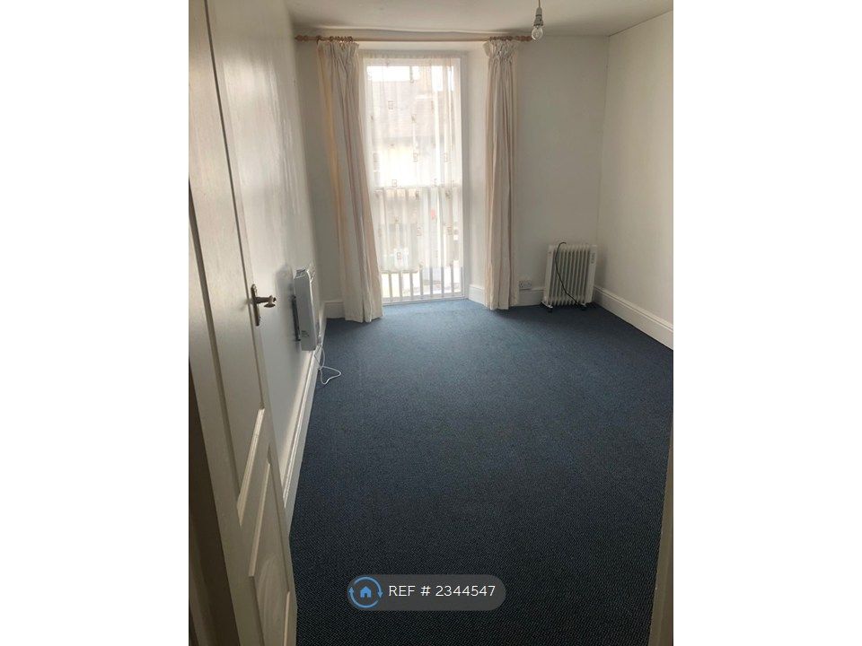 Additional image 9 of 3 bed flat to rentBridge Street, Newcastle Emlyn SA38