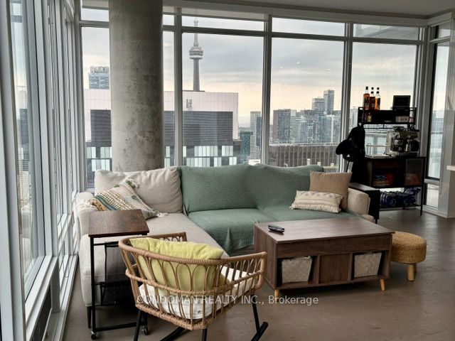 3707-488 University Avenue, Toronto, ON, M5G 0C1