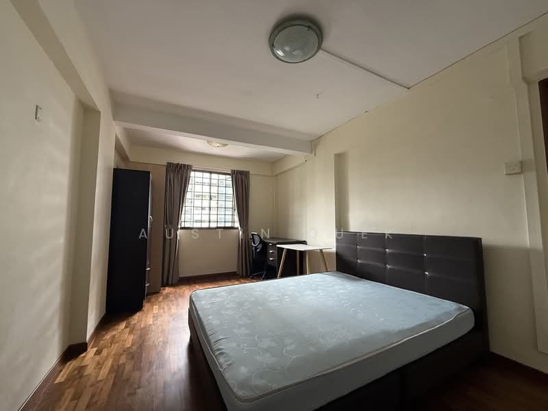 169 Stirling Road photo 2