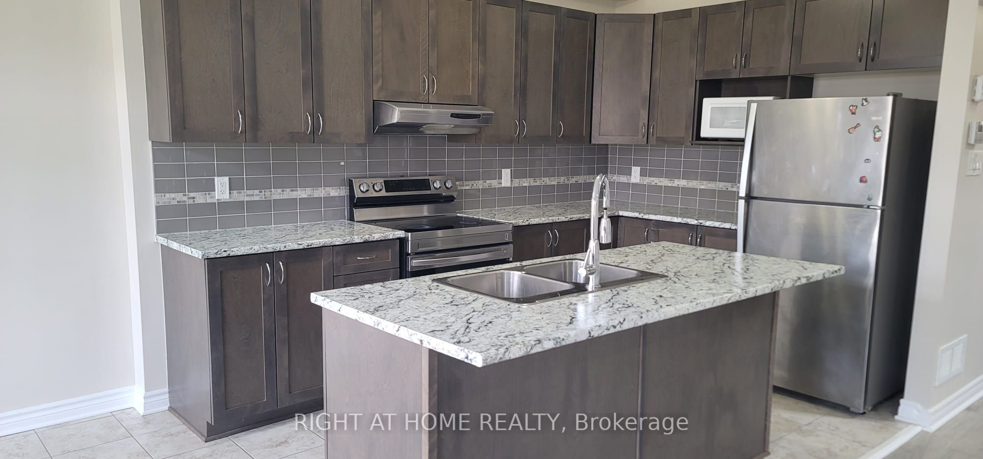 Additional image 3 of 862 Kilbirnie Drive, Ottawa, ON, K2J 6G6
