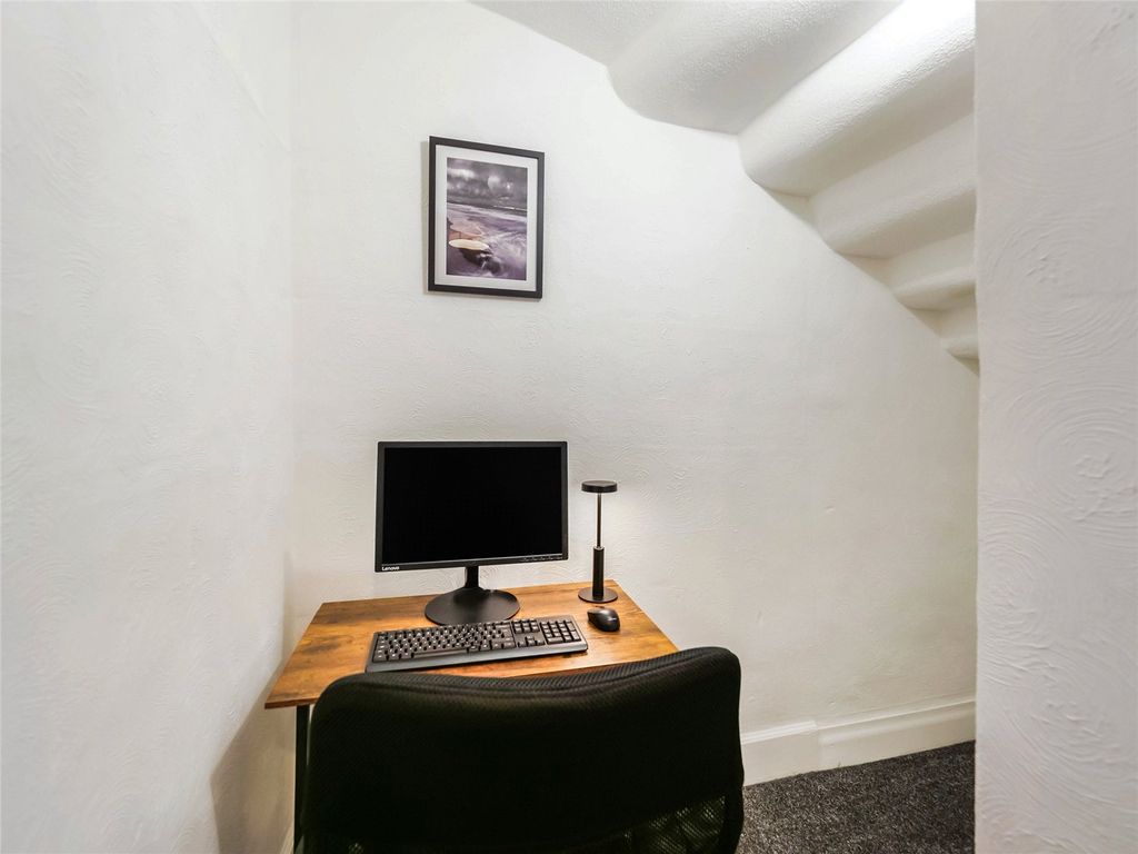 Additional image 5 of 2 bed flat for saleUnion Street, Greenock, Inverclyde PA16