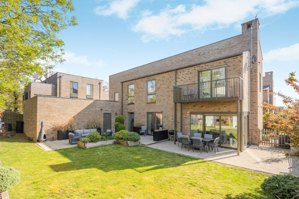 4 bed detached house to rentBrook End Close, Trumpington, Cambridge, Cambridgeshire CB2