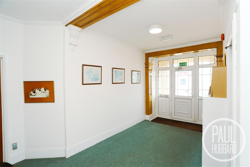 Additional image 4 of 1 bed flat to rentMarine Parade, Lowestoft NR33