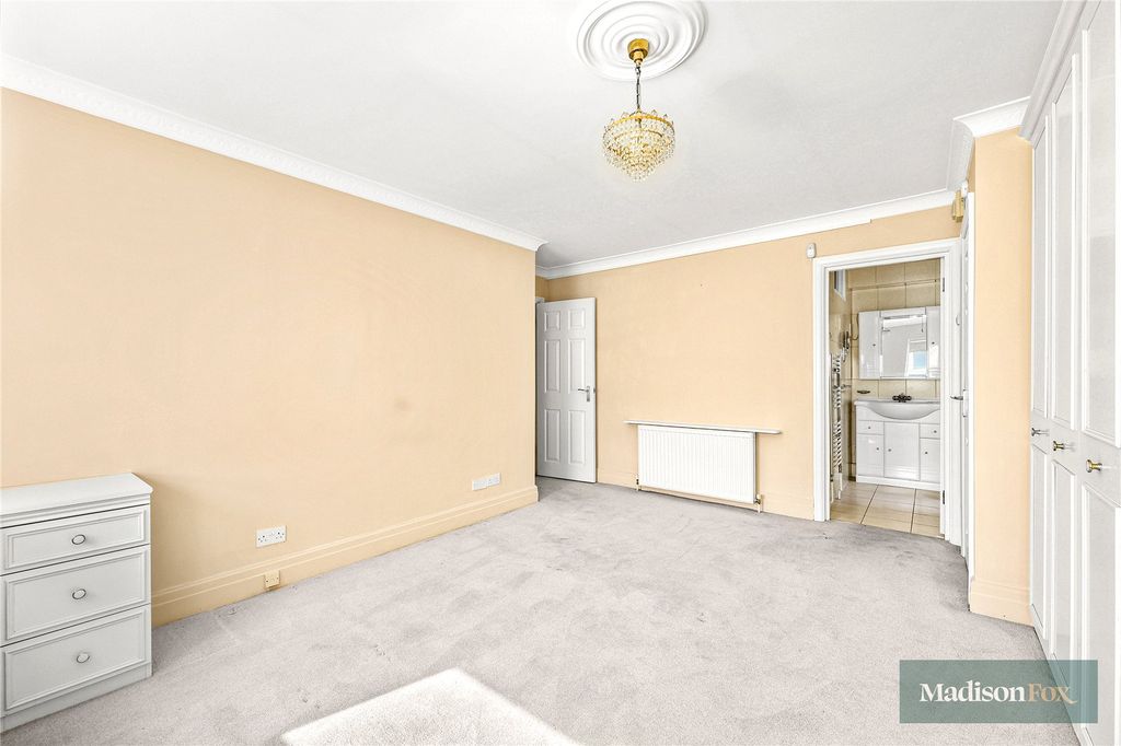 Additional image 19 of 3 bed flat for saleManor Road, Chigwell, Essex IG7