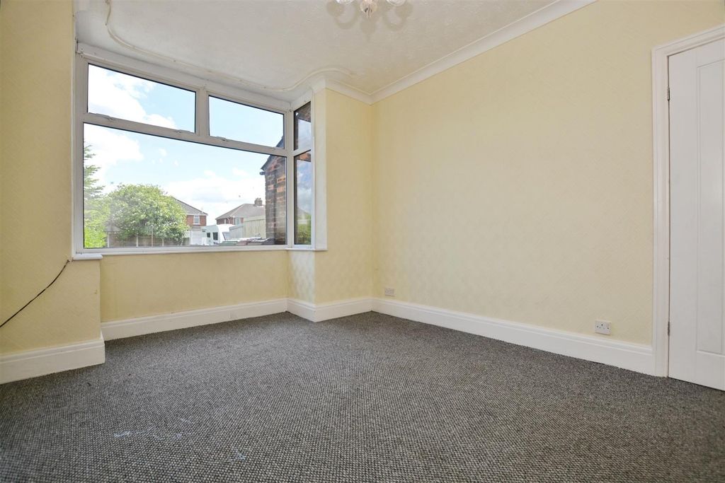 Additional image 7 of 3 bed semi-detached house to rentStockshill Road, Scunthorpe DN16