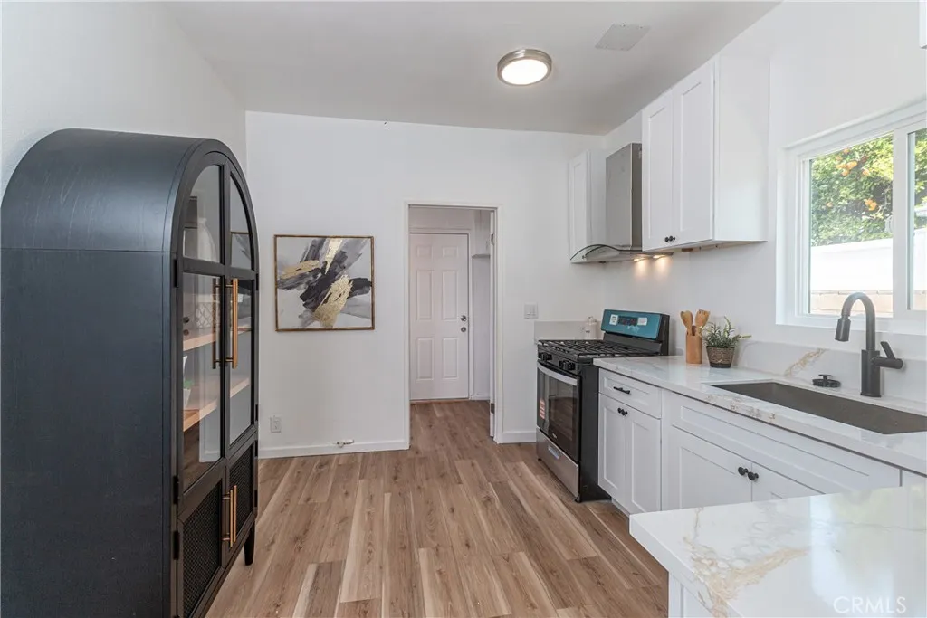 Additional image 11 of 2421 S Cloverdale Avenue, Los Angeles, CA 90016