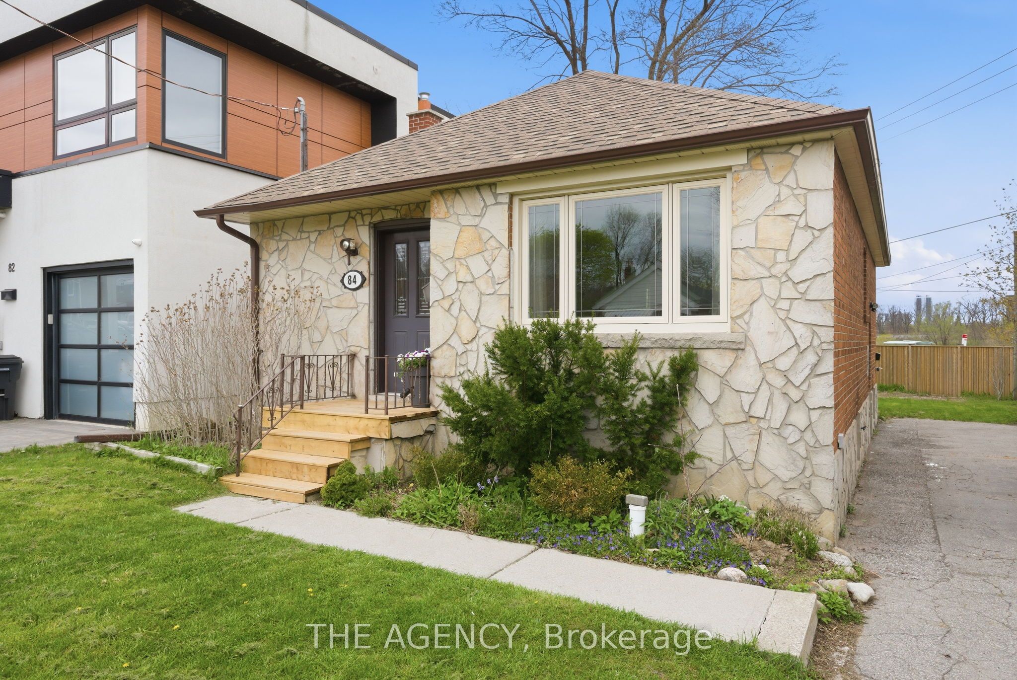 Additional image 3 of 84 Clonmore Drive, Toronto, ON, M1N 1X8
