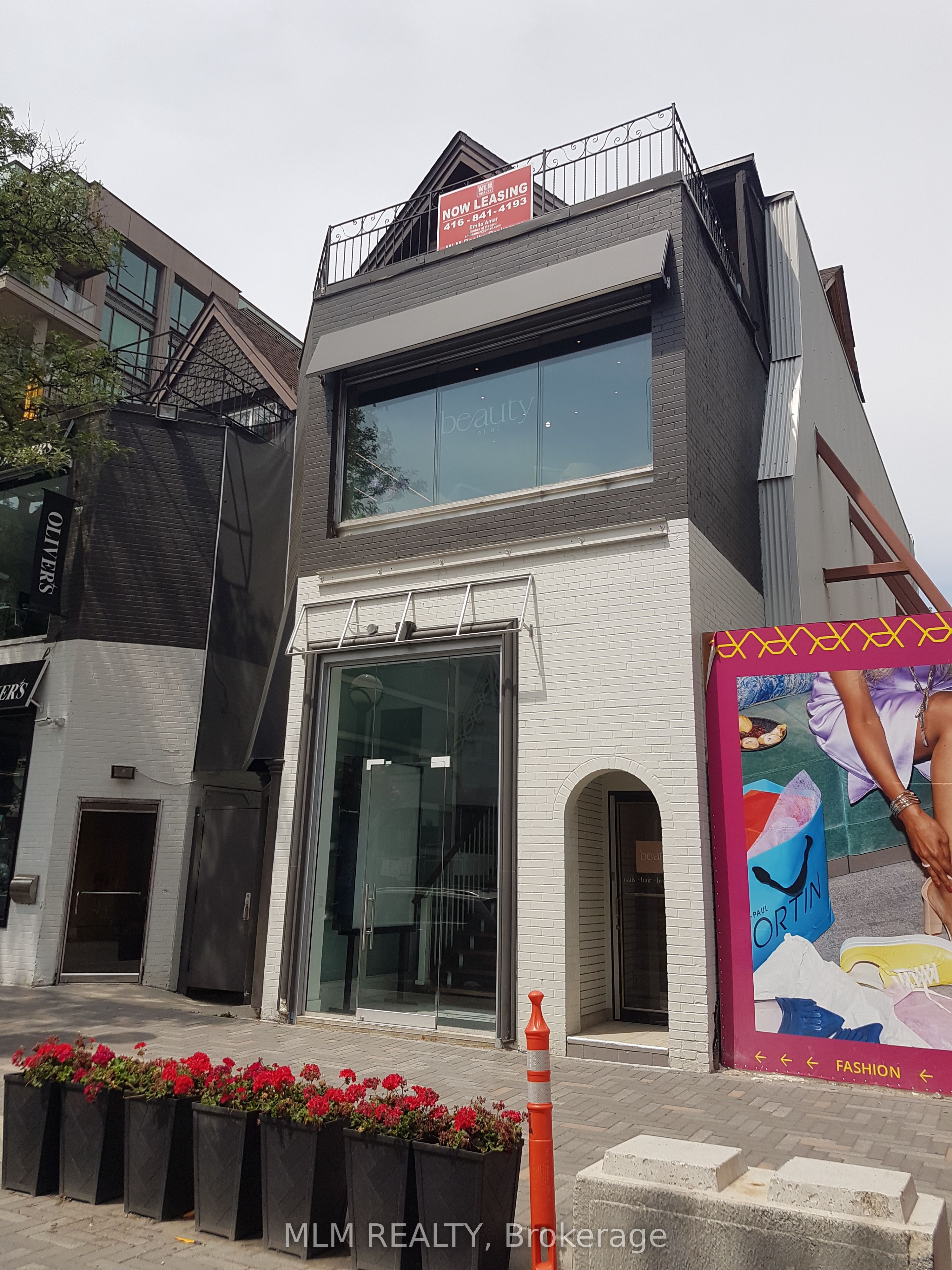 Ground-86 Yorkville Avenue, Toronto, ON, M5R 1B9