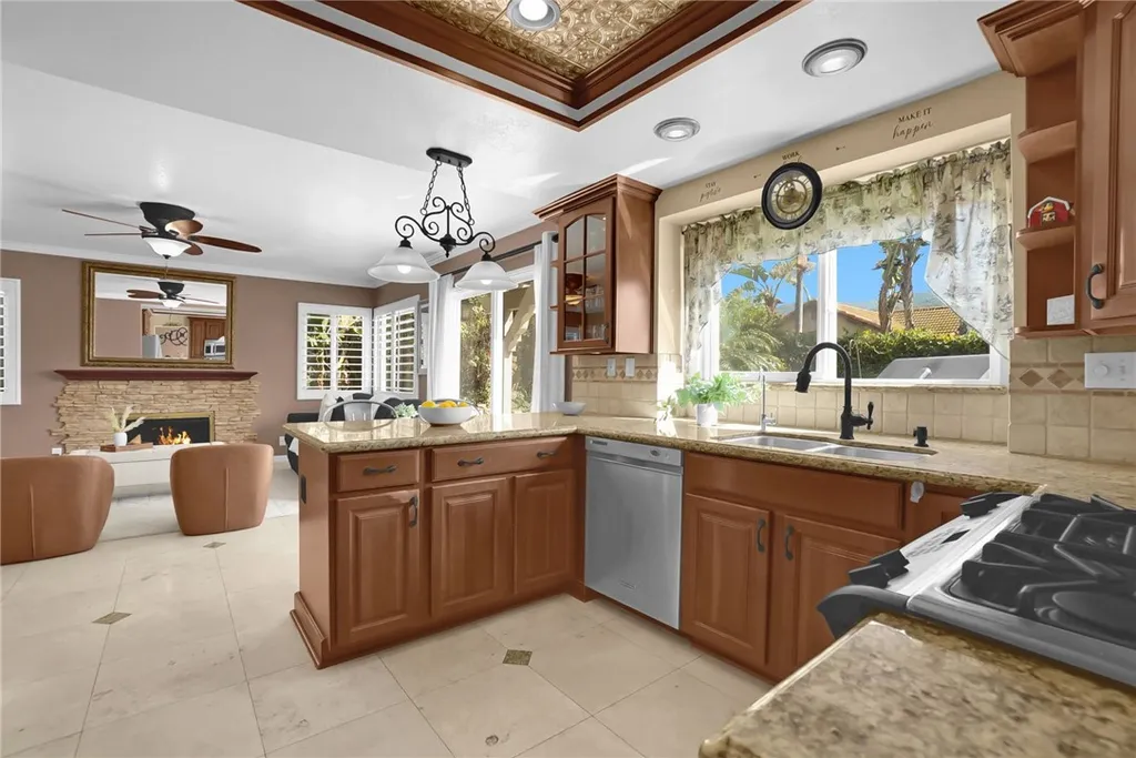 Additional image 19 of 3332 Fallenleaf Dr, Corona, CA 92882