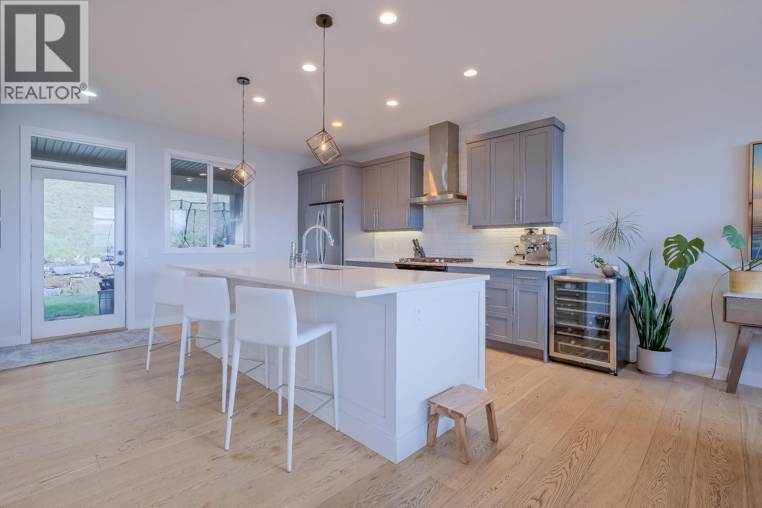 Additional image 2 of 5643 Jasper Way, Kelowna, BC, V1W5L7