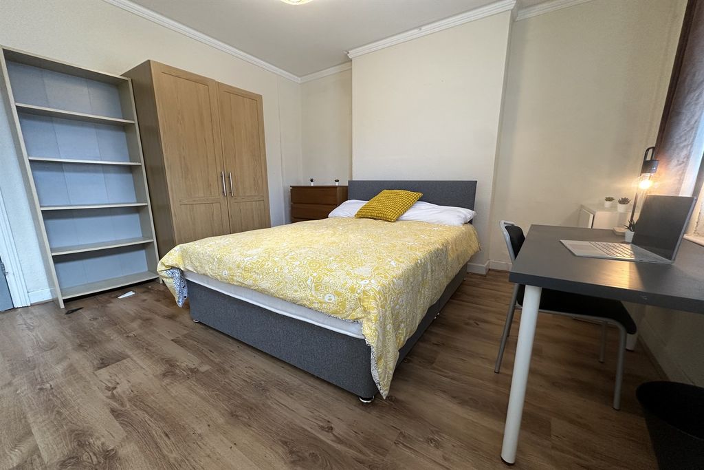 4 bed shared accommodation to rentCity Road, Dunkirk NG7 photo 5