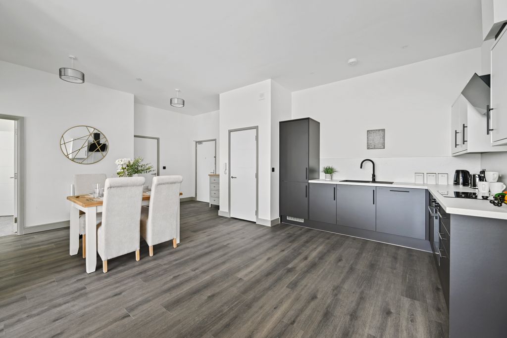 Additional image 10 of 2 bed penthouse to rent405 Guild House, Oundle Road, Peterborough PE2