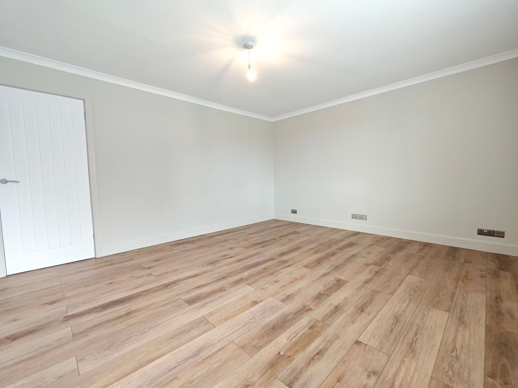 2 bed flat to rentShowfield, Brampton CA8 photo 5