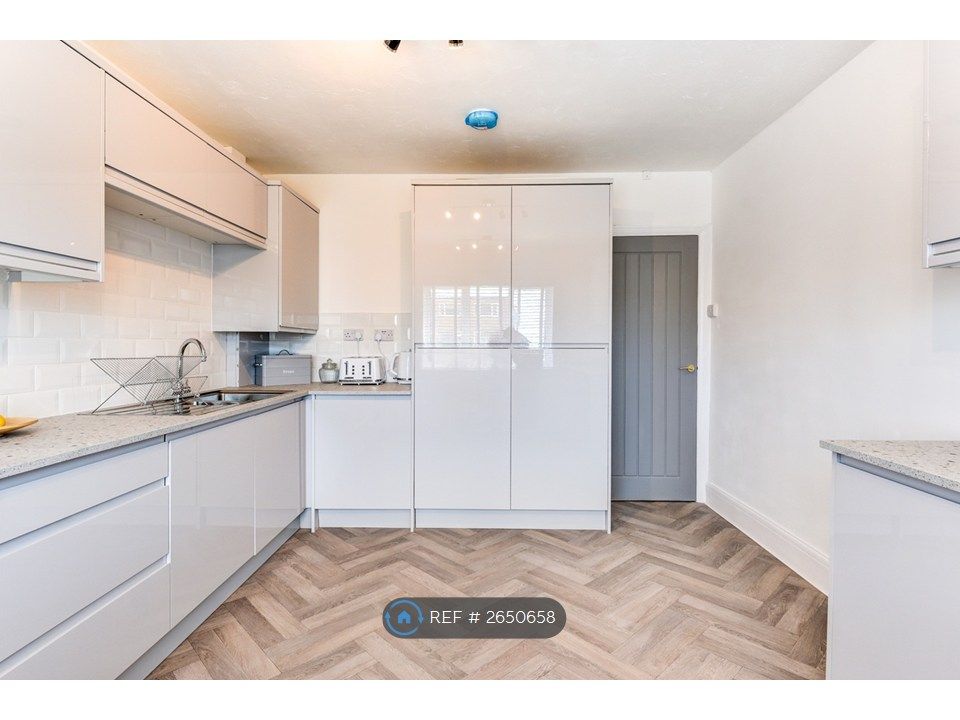 Additional image 10 of 5 bed maisonette to rentStocker Road, Bognor Regis PO21