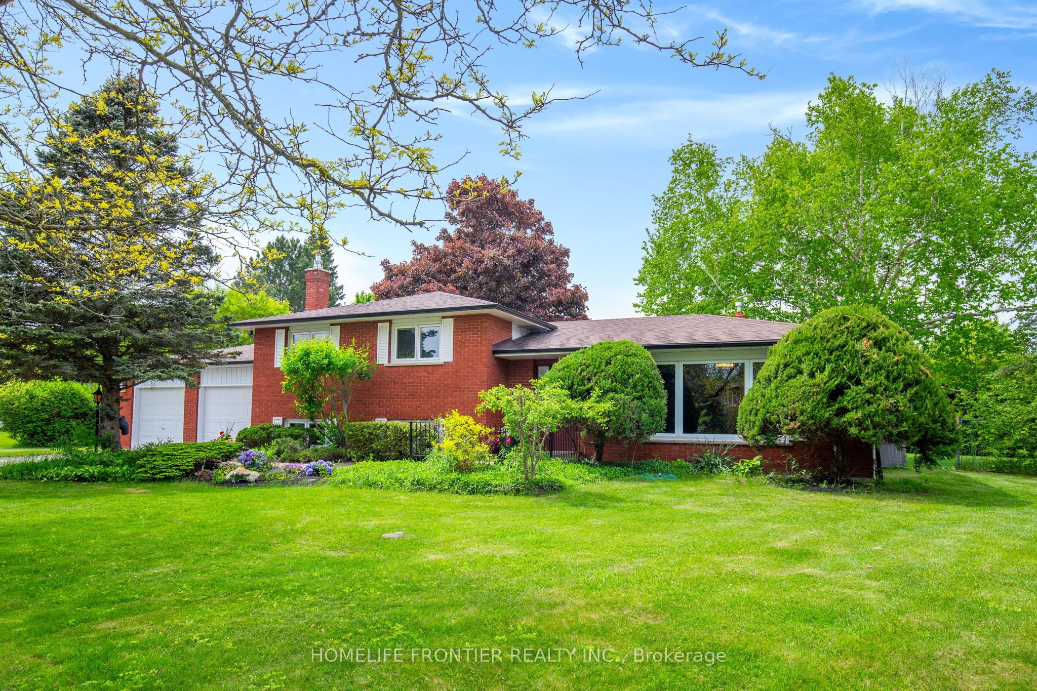 40 Delta Crescent, East Gwillimbury, ON, L9N 1G4