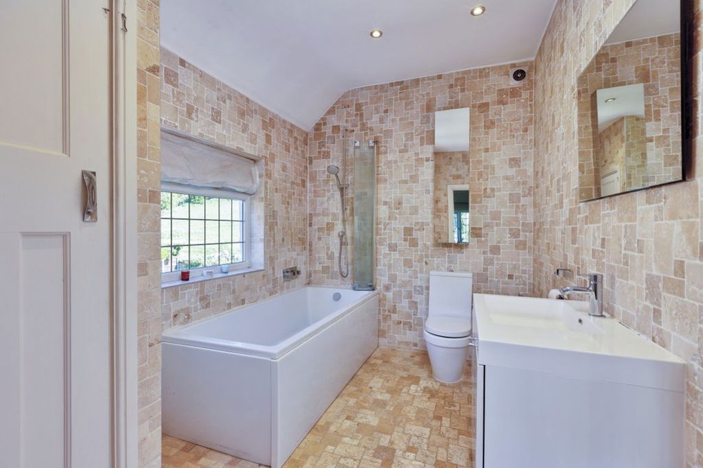 Additional image 9 of 5 bed detached house to rentMaplescombe Lane, Farningham DA4
