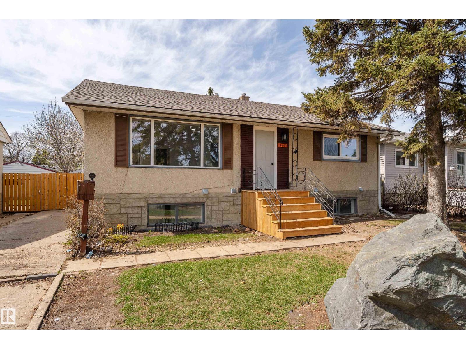 11844 St Albert Trail NW, Edmonton, AB, T5L4G4