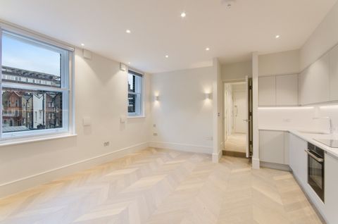 Goodge Street, London W1T, Studio to rent