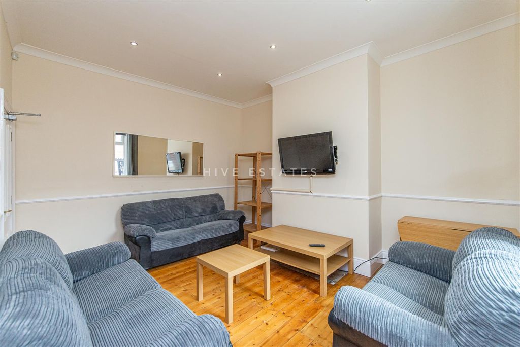 5 bed shared accommodation to rentCardigan Terrace, Heaton, Newcastle Upon Tyne NE6 photo 4