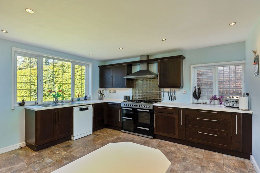 5 bed detached house to rentMaplescombe Lane, Farningham DA4