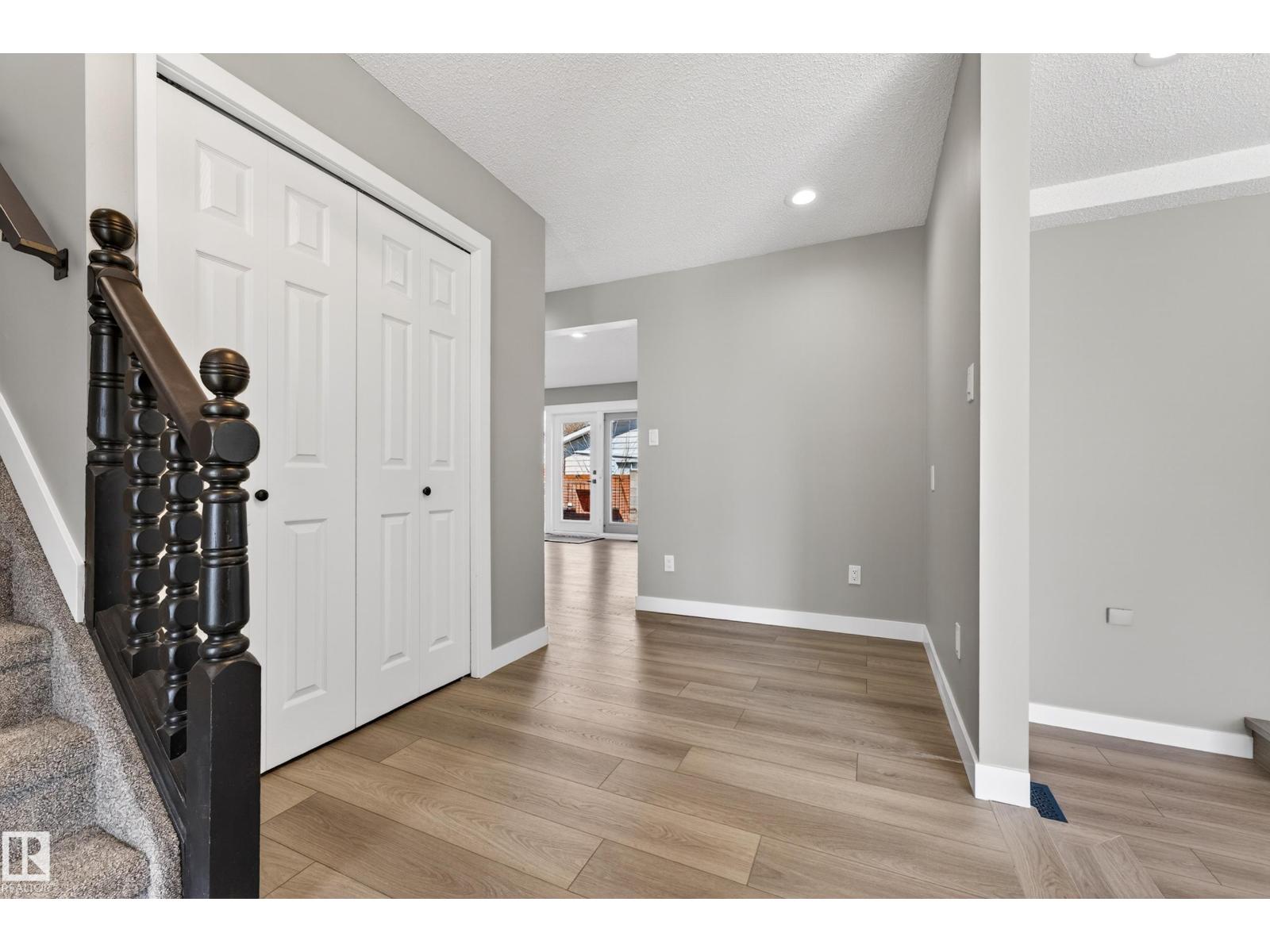 Additional image 6 of 11016 171 Avenue NW, Edmonton, AB, T5X3J6
