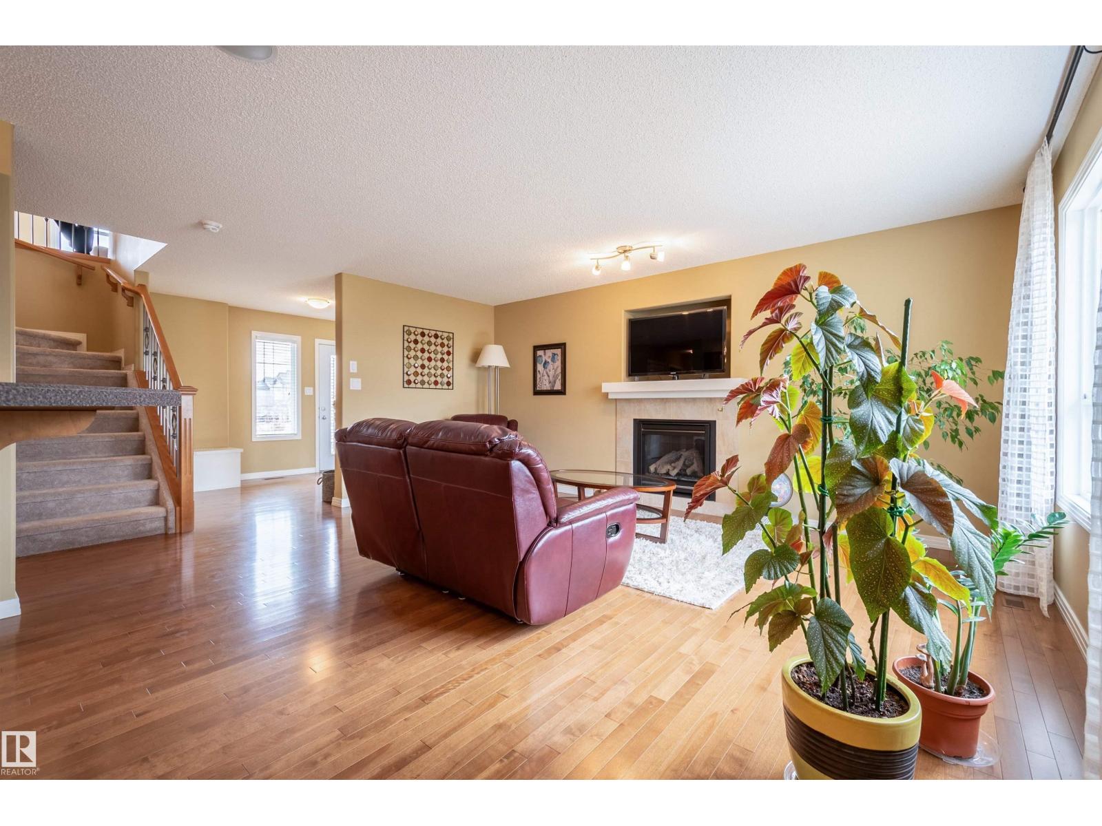 Additional image 4 of 2340 Hagen Link NW, Edmonton, AB, T6R0B2