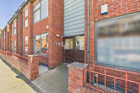Heald Street, Garston L19