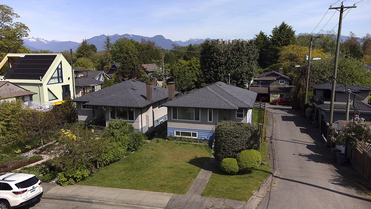 2137 20th Avenue, Vancouver, BC, V5N 2L4