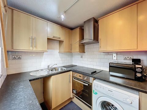 Harlequin Court, Newport Road, Roath, Cardiff CF24, Studio to rent